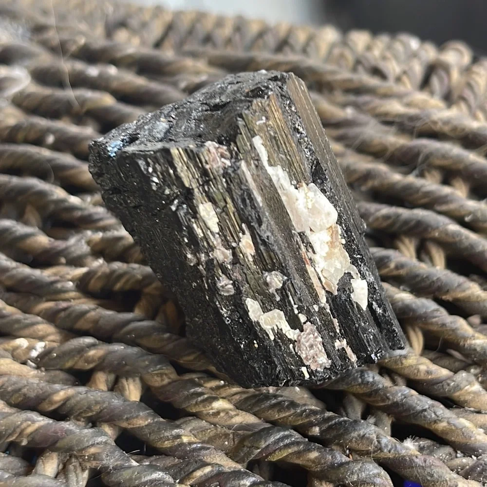New Black Tourmaline Natural Crystal Form White Quartz Delicate Stone 65.3g